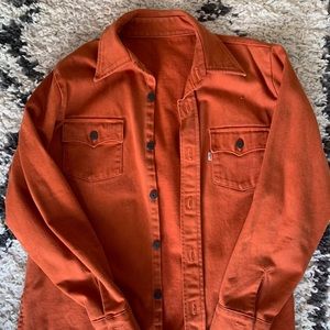 Vintage Levi’s Overshirt - Size M - $65 White Tab
